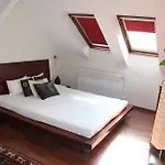 Queen Zita 130 M2 Near Chain Bridge Lejlighed Budapest
