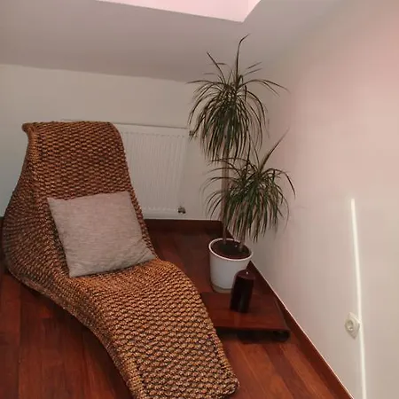 Apartment Queen Zita Apt 130 M2 Near Chain Bridge
