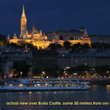 Queen Zita 130 M2 Near Chain Bridge شقة