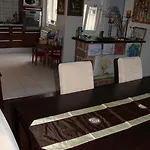 Queen Zita 130 M2 Near Chain Bridge *