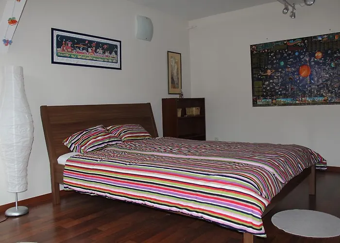 Queen Zita 130 M2 Near Chain Bridge